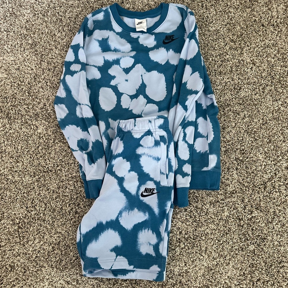 Nike Teal and White Tie-Dye Set
